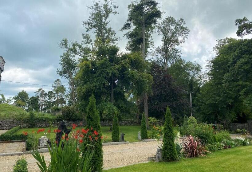 צימר Markree Courtyard