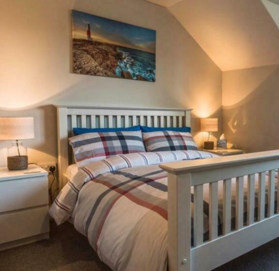 مبيت وإفطار Rosslyn Cottage