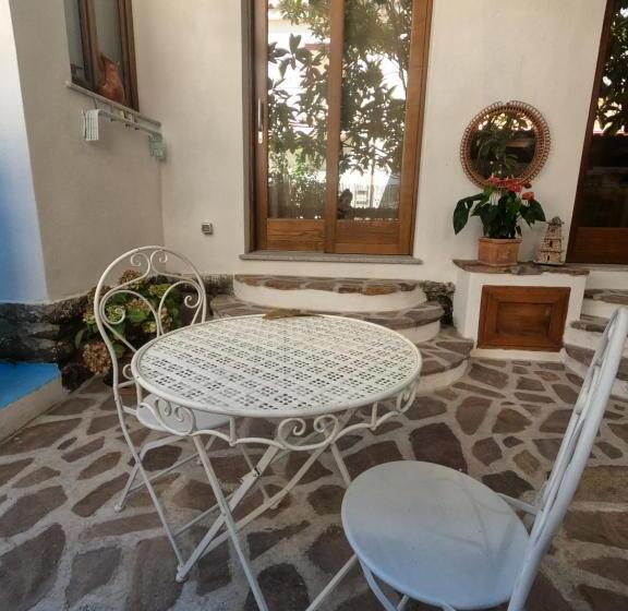 مبيت وإفطار Villa Sari Affitta Camere