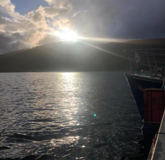 ベッドアンドブレックファースト Whinburn Guest House