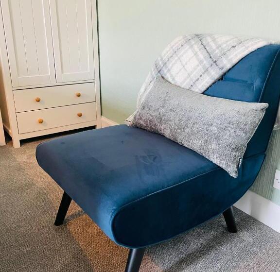 민박 Whinburn Guest House