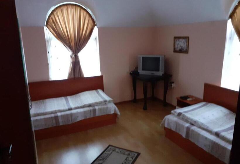 ホテル хотелски комплекс авалон