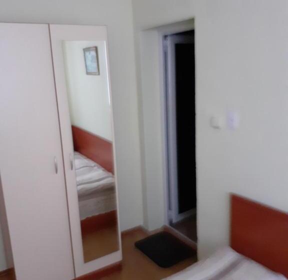 ホテル хотелски комплекс авалон