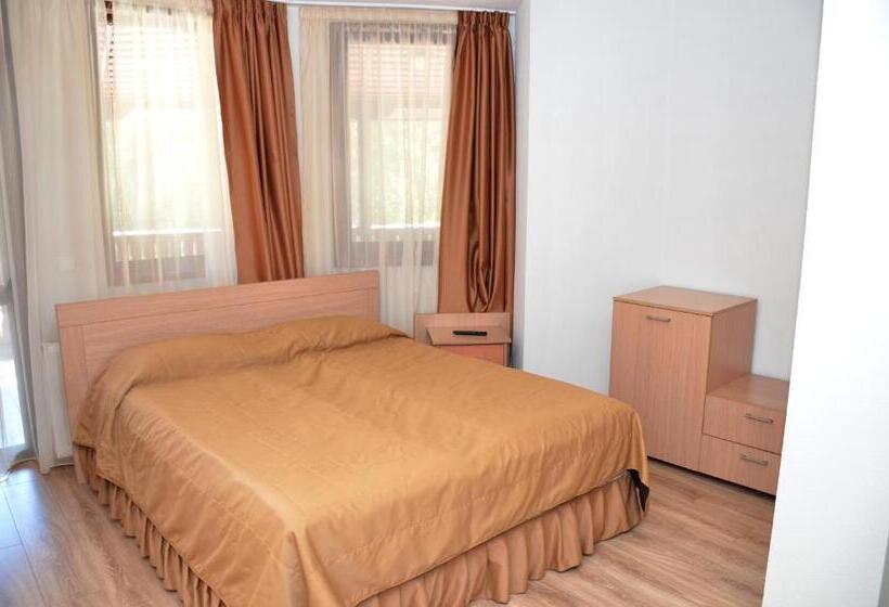 Hotell семеен хотел къщата