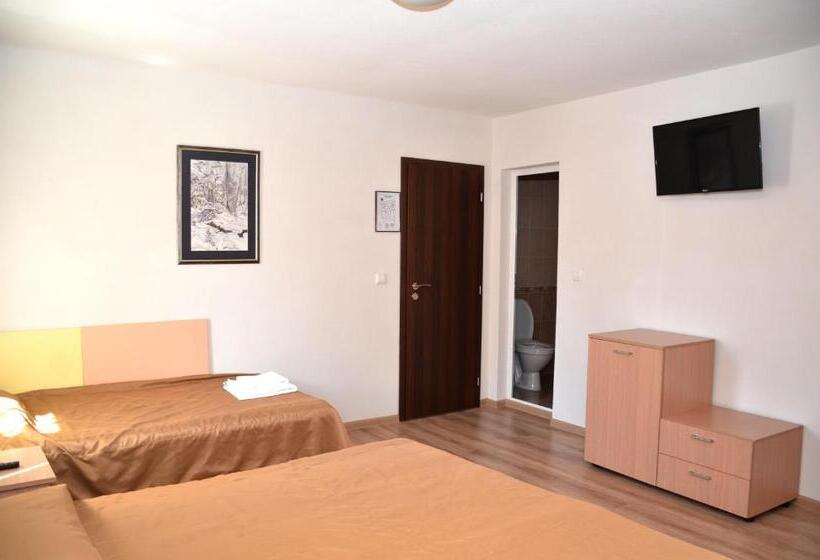 Hotel семеен хотел къщата