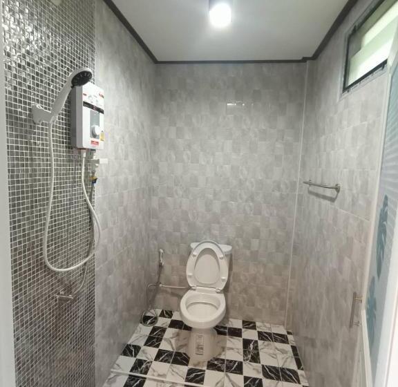 فندق ชาลีรีสอร์ท ชุมพร