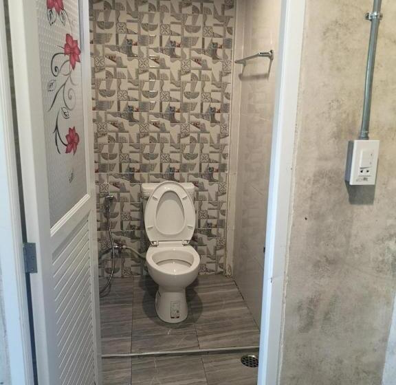 Hotelli ชาลีรีสอร์ท ชุมพร