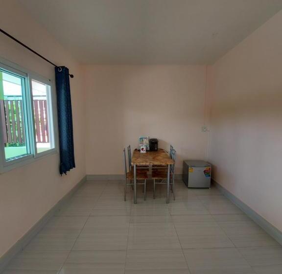 فندق ชาลีรีสอร์ท ชุมพร