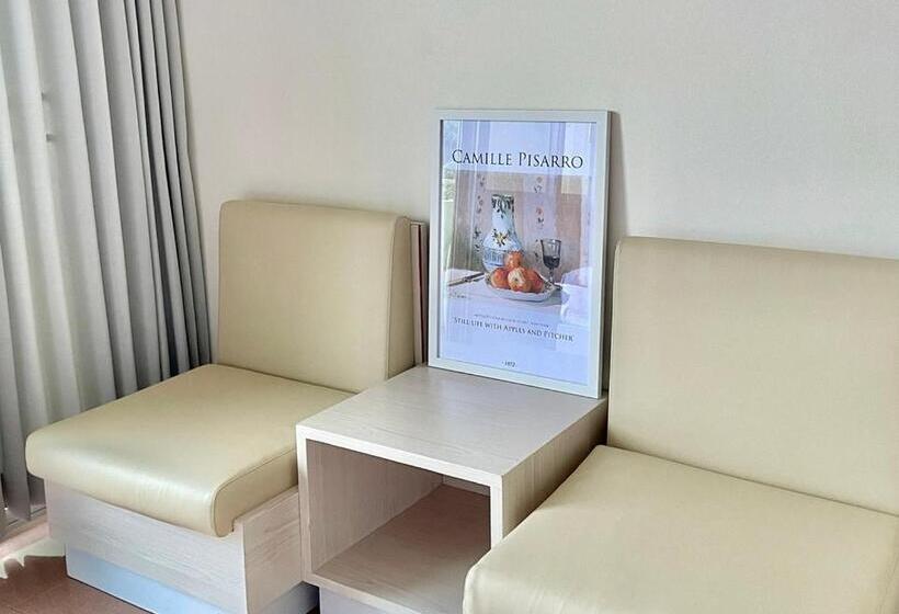 Отель โรงแรมเอสซีเรสซิเดนซ์ มุกดาหาร