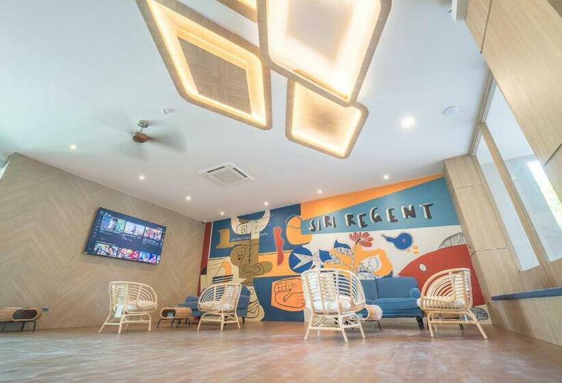 ホテル Siri Regent