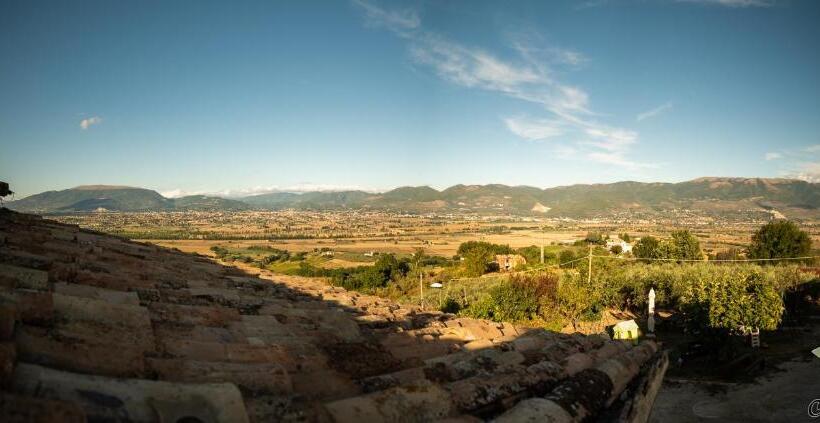 Отель Agriturismo Casa Orsini