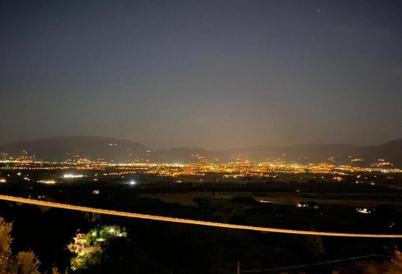 Отель Agriturismo Casa Orsini