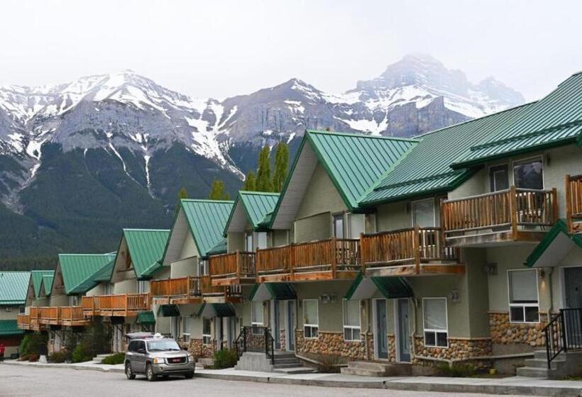 Отель Banff National Park Wood Lodge