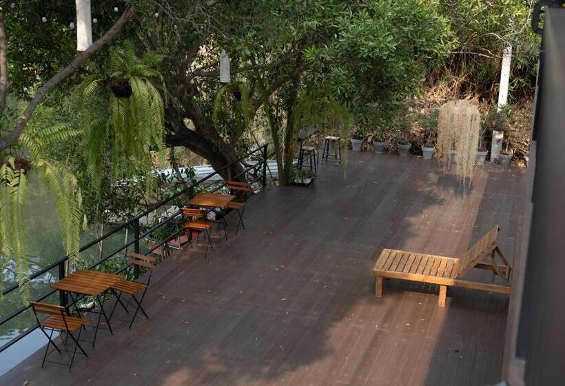 فندق Banmai87 Guest House บ้านไม้87 เกสต์เฮ้าส์