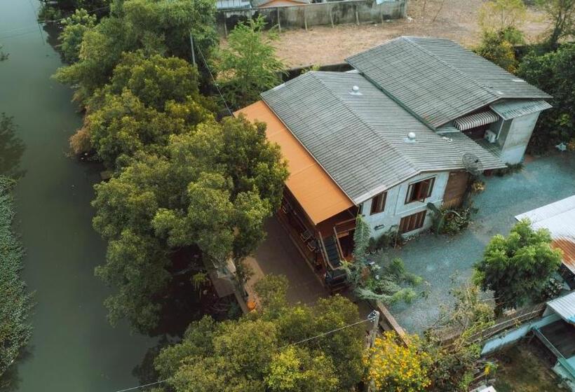 فندق Banmai87 Guest House บ้านไม้87 เกสต์เฮ้าส์