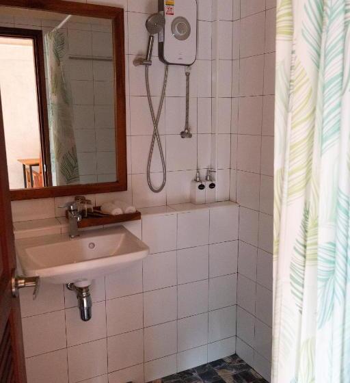 فندق Banmai87 Guest House บ้านไม้87 เกสต์เฮ้าส์