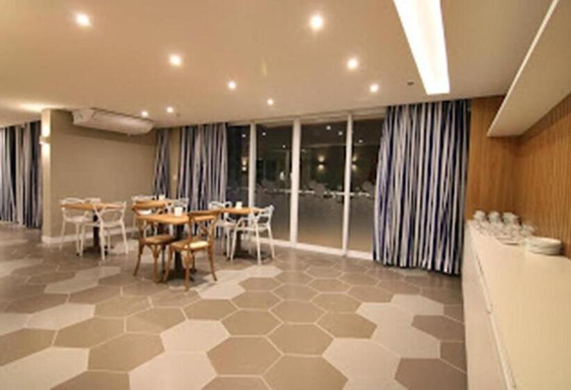 בית מלון כפרי Flat Edifício Royale 305