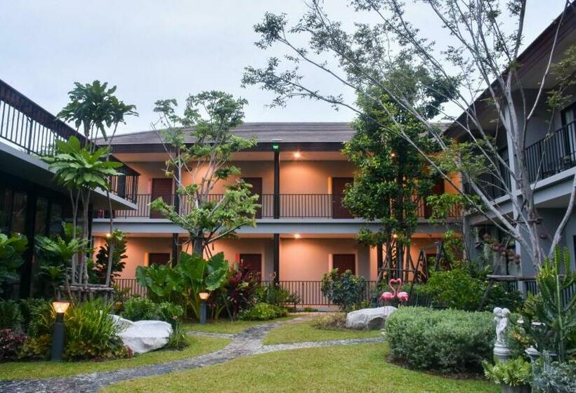 Отель Jingle Jungle Resort Khaoyai