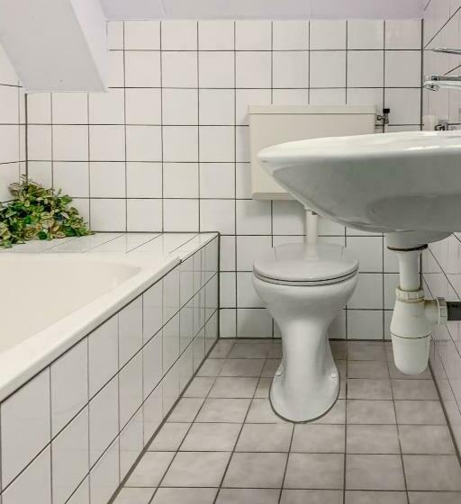 Отель Joli Bergen