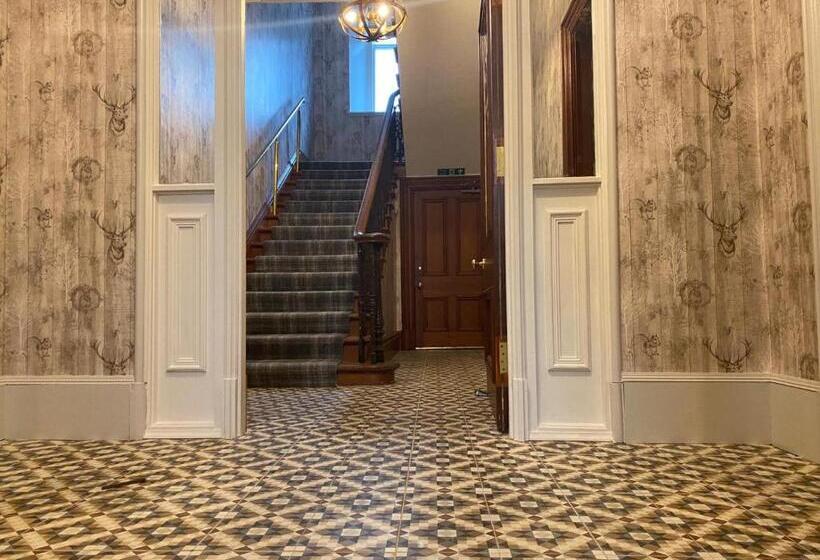 Отель Manor House