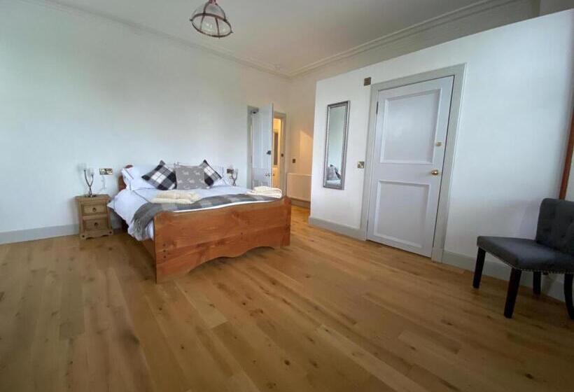 Отель Manor House