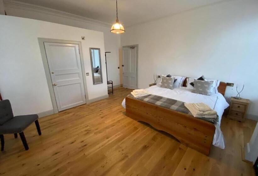 Отель Manor House