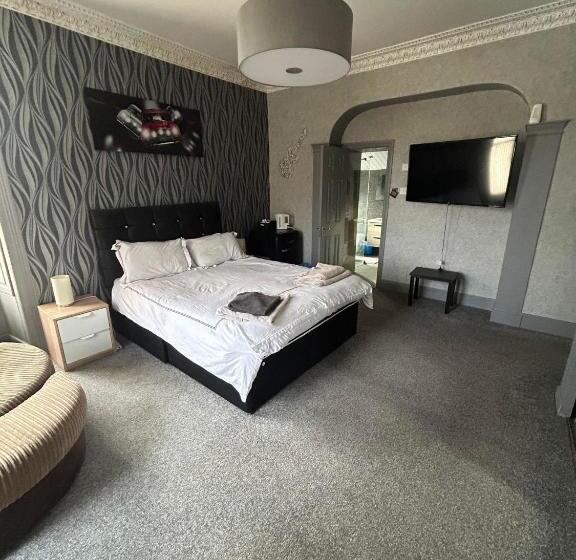 Отель Manor House