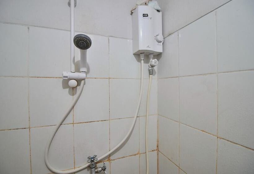 فندق Room Rendi @ Apt Dramaga Tower