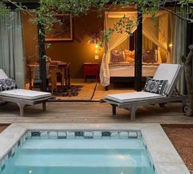 ホテル Safari Moon Luxury Bush Lodge