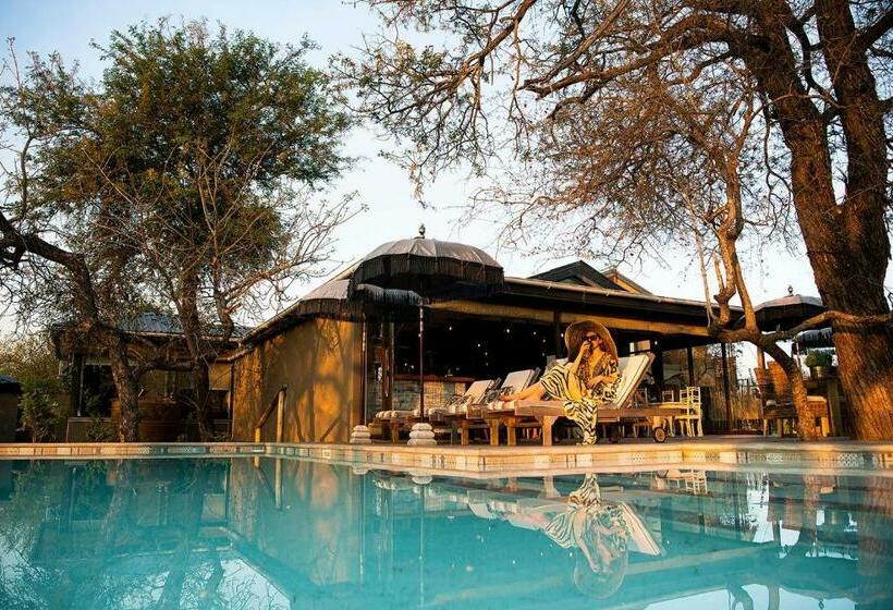 ホテル Safari Moon Luxury Bush Lodge