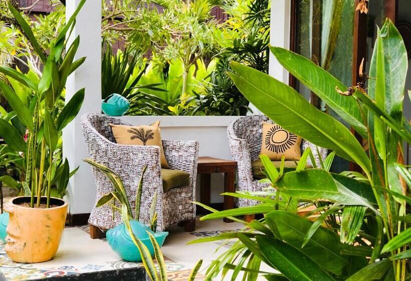 בית מלון כפרי Sriyana Uluwatu