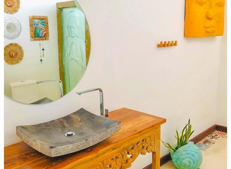 בית מלון כפרי Sriyana Uluwatu