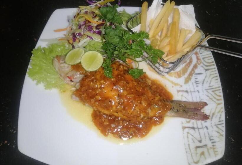 Le Petit Hotel & Restaurant