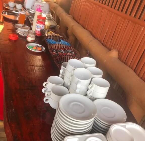 بنسيون ภูน้ำทิพย์ รีสอร์ท