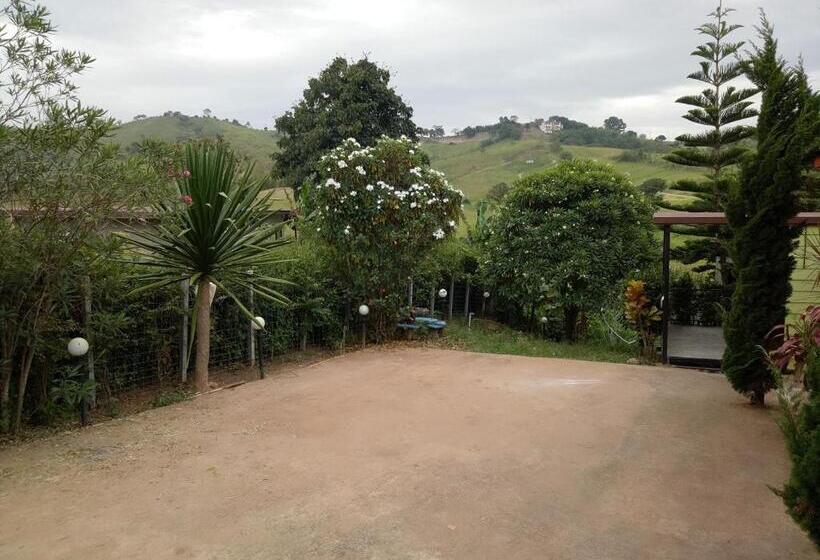 بنسيون ภูน้ำทิพย์ รีสอร์ท