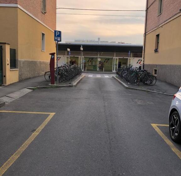پانسیون Affittacamere Home&stazione Bologna