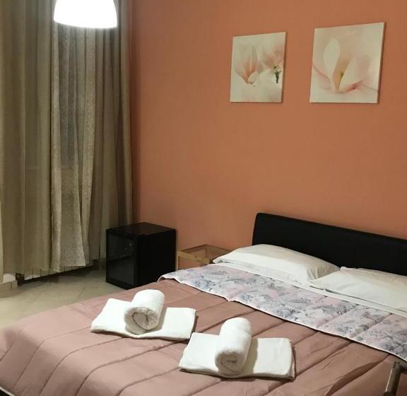 پانسیون Affittacamere Home&stazione Bologna