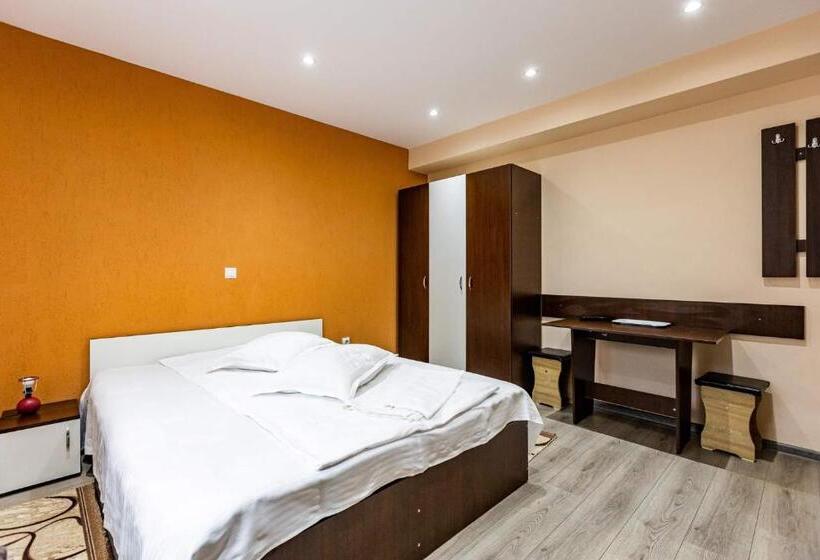 פנסיון Casa Andy