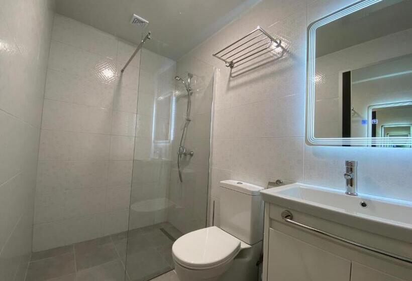 פנסיון Comfort Guest Rooms