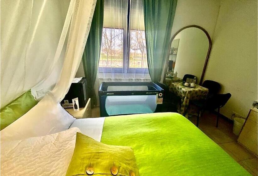 פנסיון Garden Of Venice