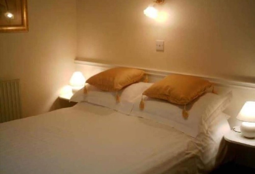 Пансион Gleneagles Albert Road