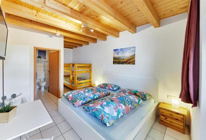 Пансион Gästehaus Viktoriya Nur Wenige Minuten Zum Europa Park