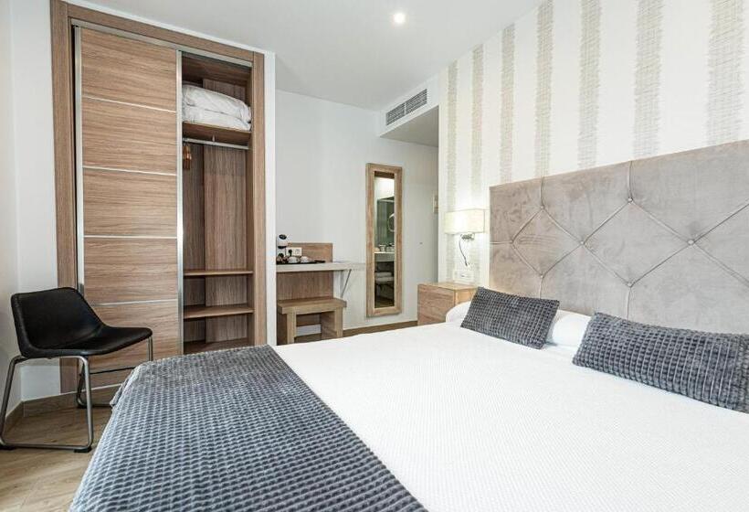 پانسیون Hostal Boutique Aurora