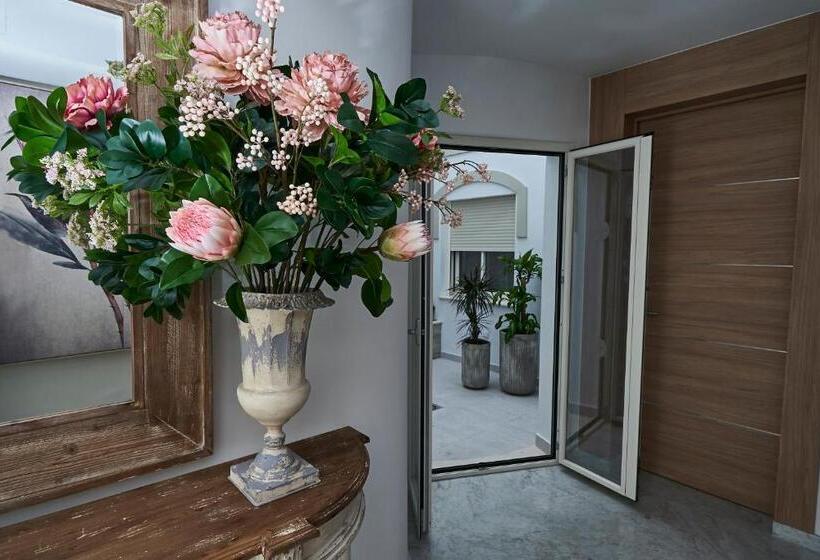 پانسیون Hostal Boutique Aurora