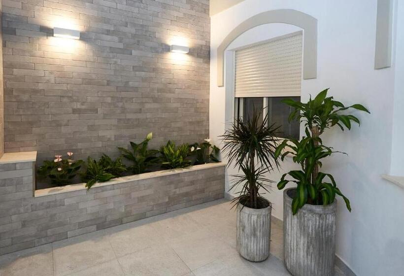 پانسیون Hostal Boutique Aurora