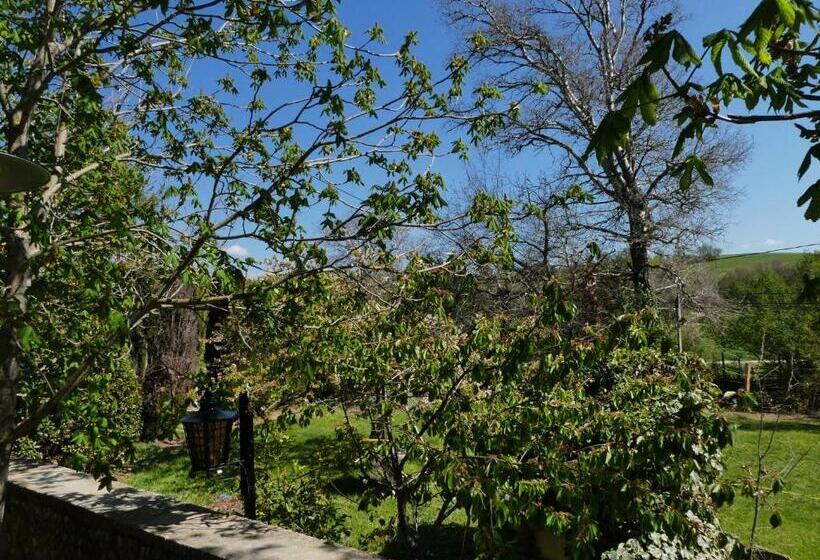 Пансион L Auguste Maison D Hôtes