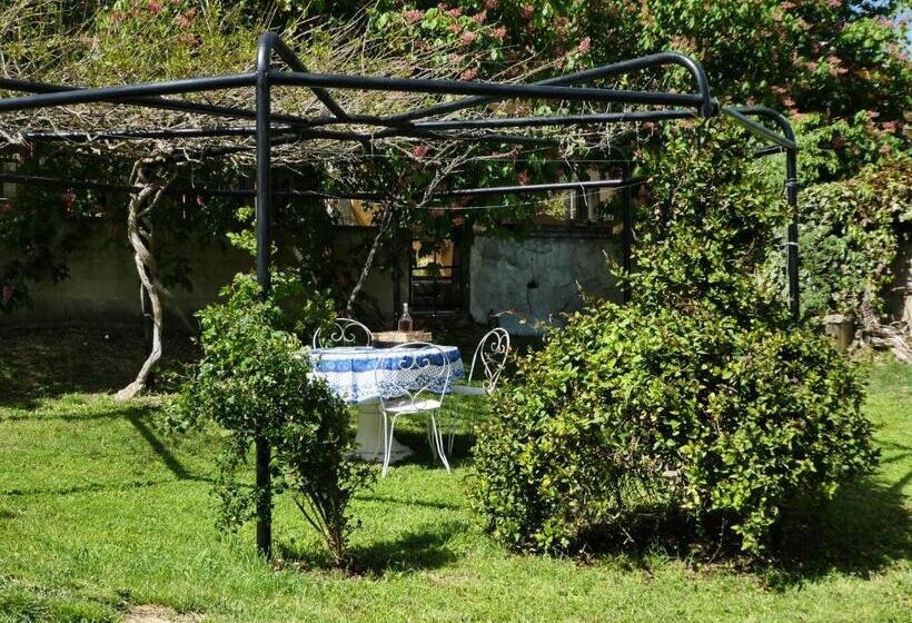 Пансион L Auguste Maison D Hôtes