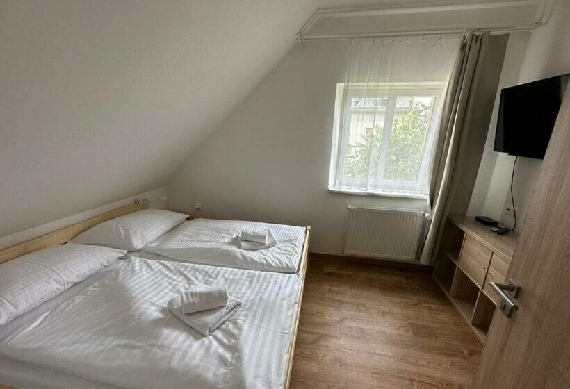 بنسيون Penzion U Kovárny