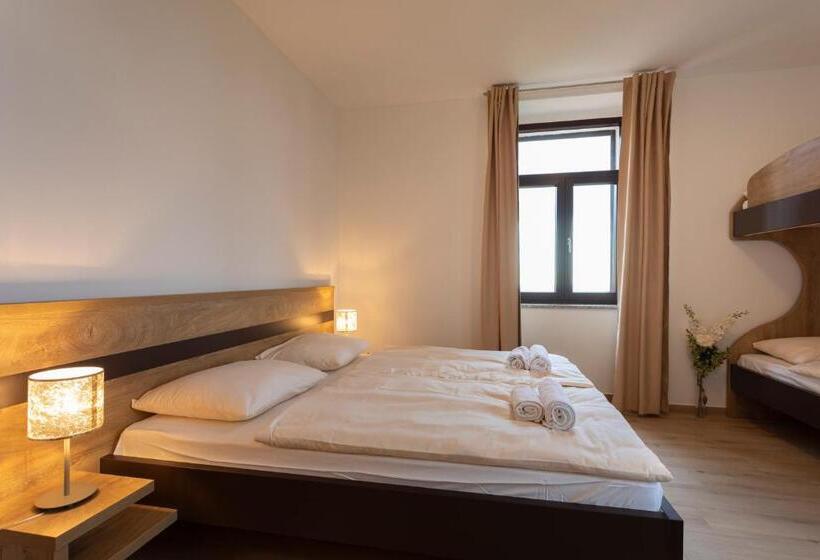 پانسیون Peregrin Sveta Gora