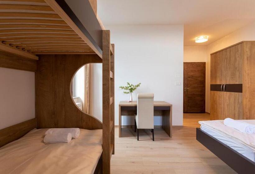 پانسیون Peregrin Sveta Gora